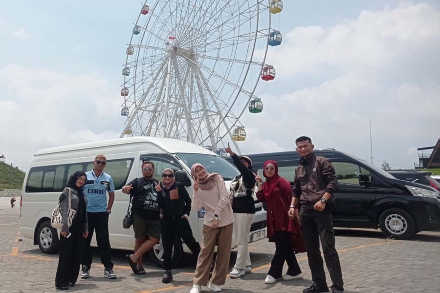 Sewa Hiace Luxury Bogor