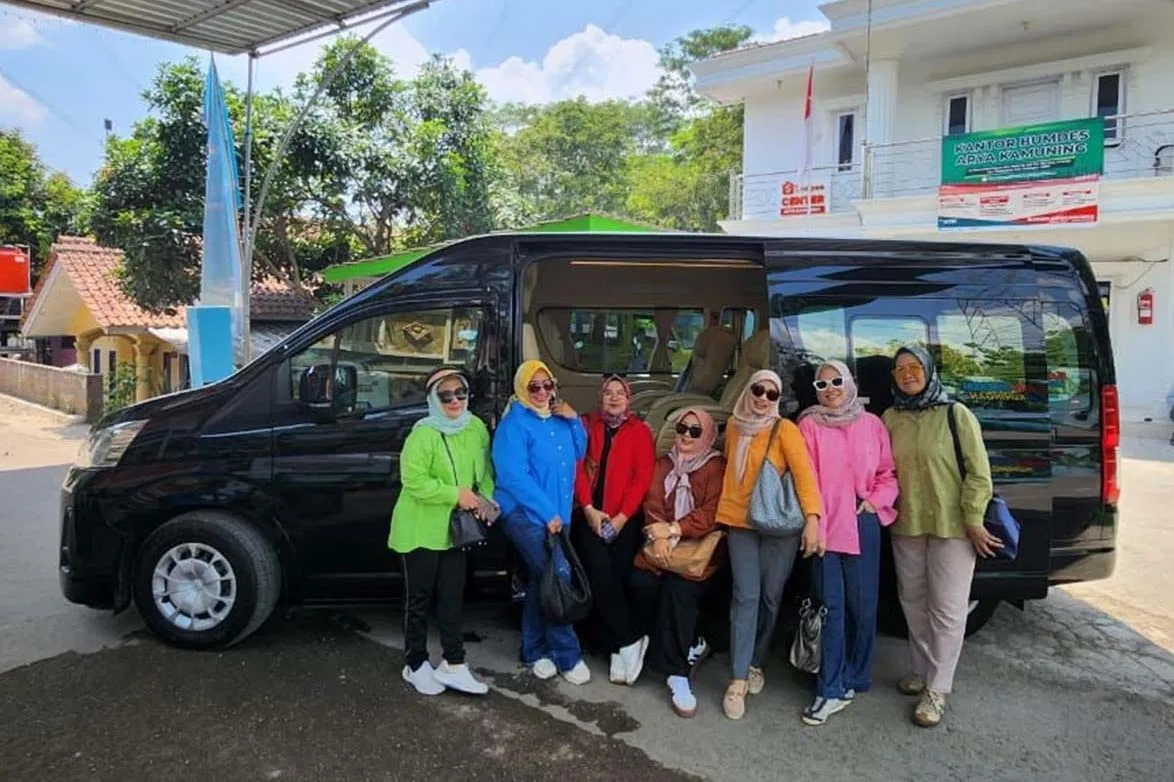Sewa Hiace Luxury Jakarta